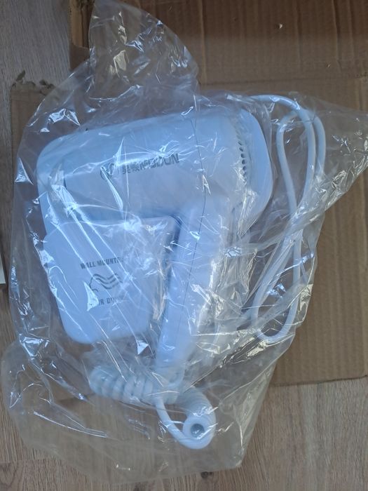 Зеркало, фен, сместитель, сушилка