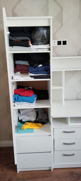 Продам рабочий стол со шкафом