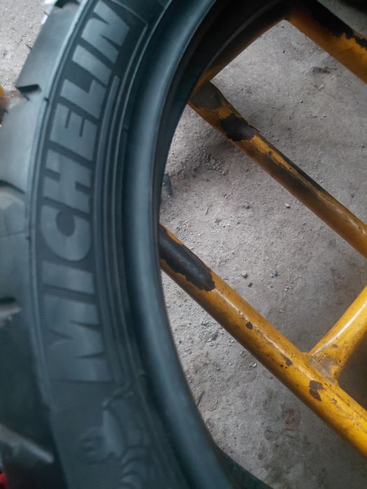 100/80/19" Michelin Anakee