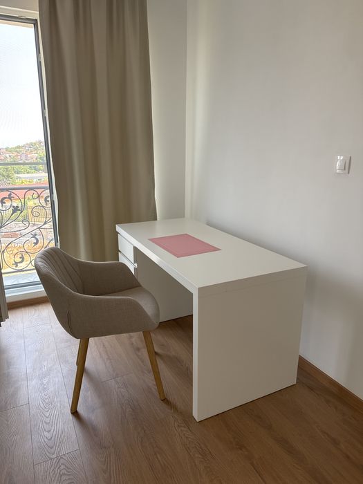 Чисто ново бюро MALM IKEA