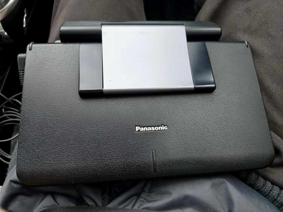 Panasonic DVD-LS83 portable DVD/CD Player за кола