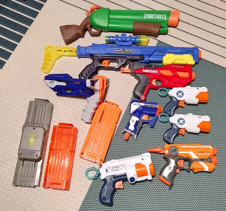 Pistoale Nerf sau similare/accesorii