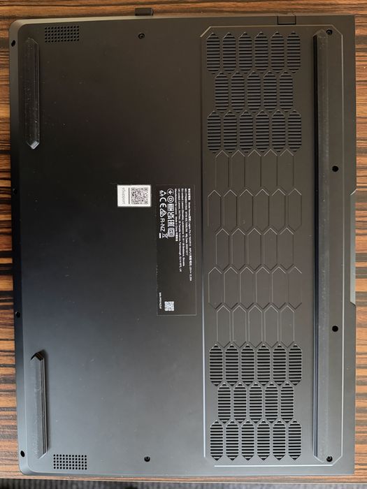 Laptop Gaming Lenovo Legion Pro 5 Ryzen 9 / RTX 5070 / 32GB RAM / 240Hz / Premium care