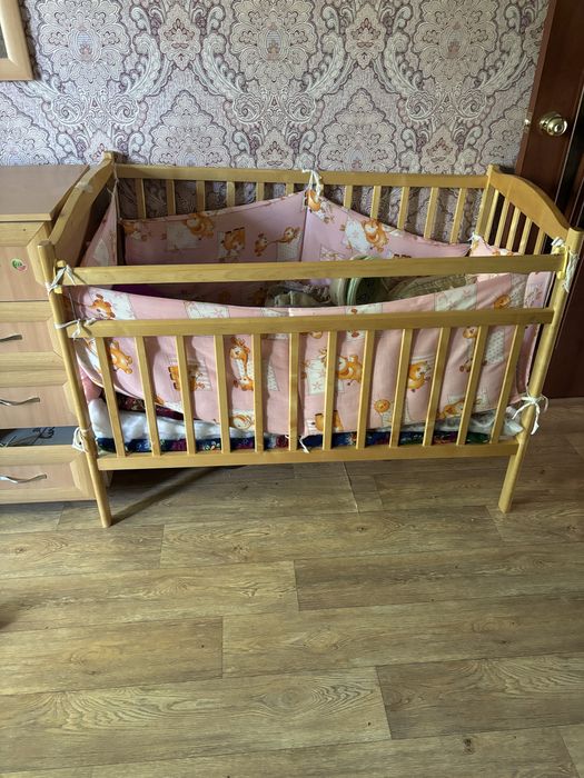 Детская кроватка