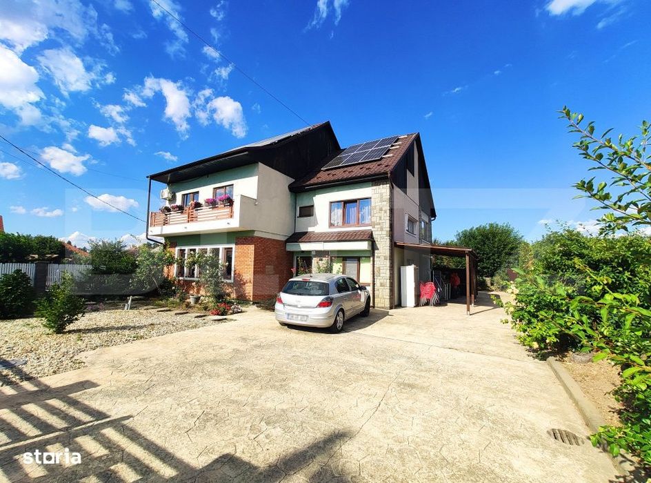 Casa cu 7 camere, 250 mp, curte, zona Dorolt