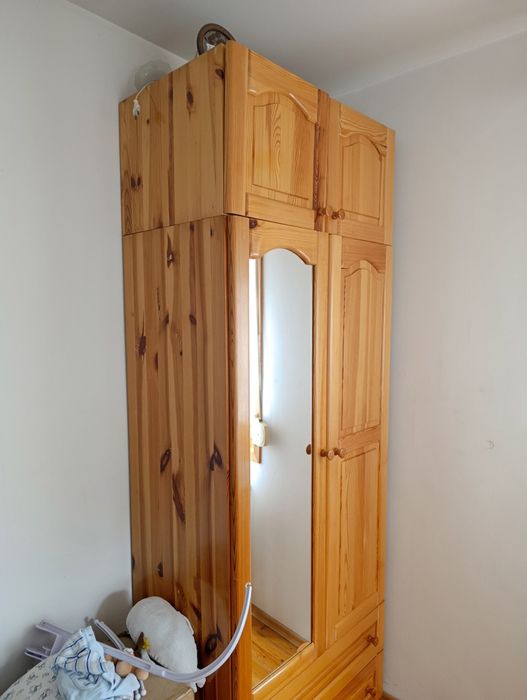 Масивен гардероб чам