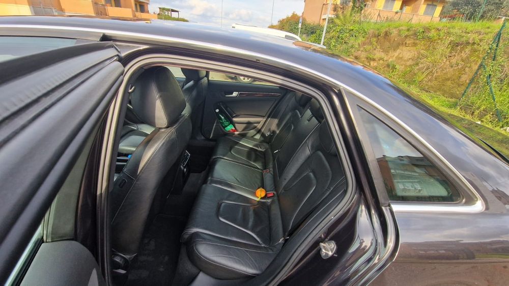 Vand Audi a4  2.7 diesel automat foarte bine întreținută!