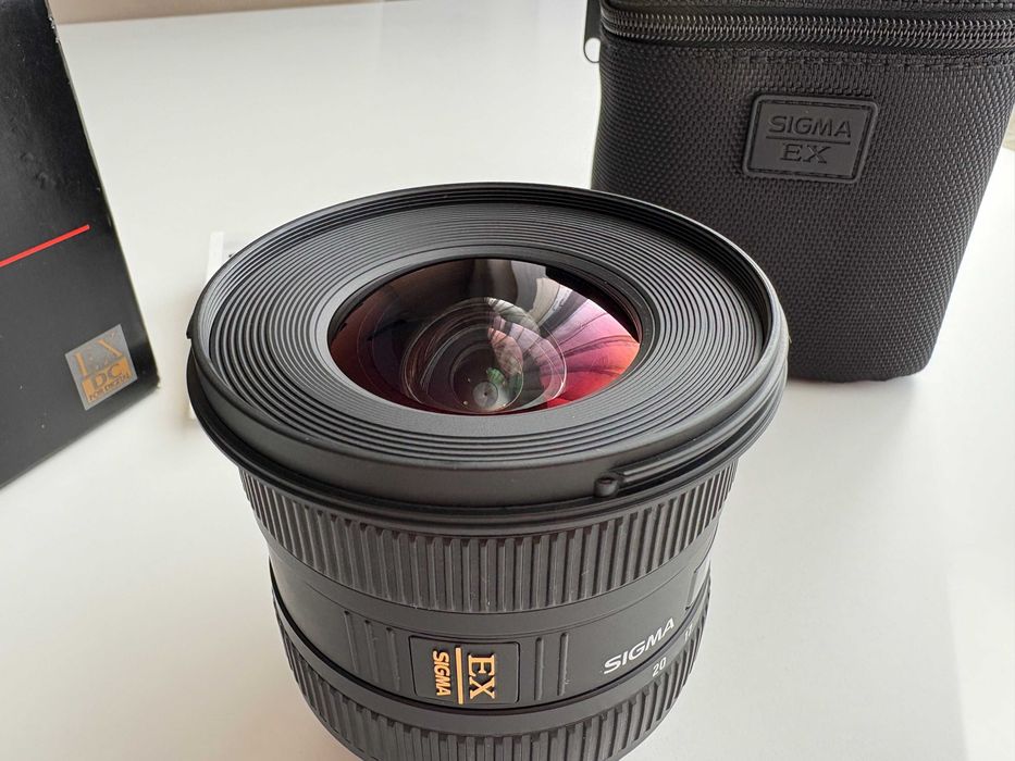 Sigma 10-20mm F4-5.6 EX DC за Nikon + кутия, калъф и сенник