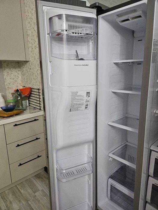 Samsung, 2 двер.диспенсер воды и льда, инвертор