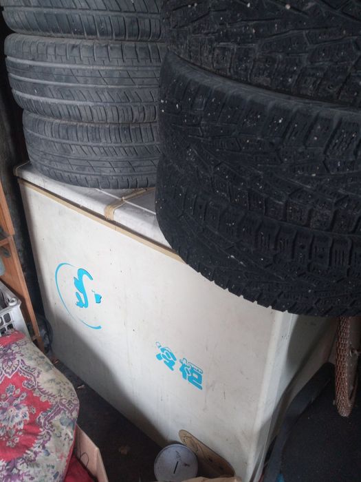 Продам морозильник все работает , только фреон закончился,