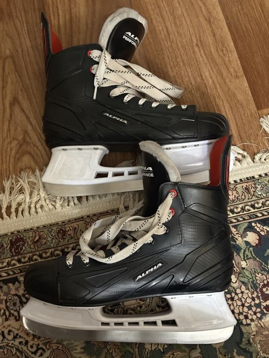 ALPHA Performance хоккейные черный коньки