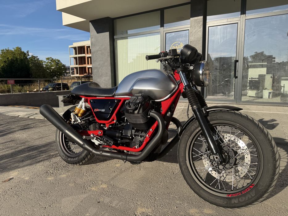 Moto Guzzi V7 III Racer | Öhlins | Brembo | Numbered edition