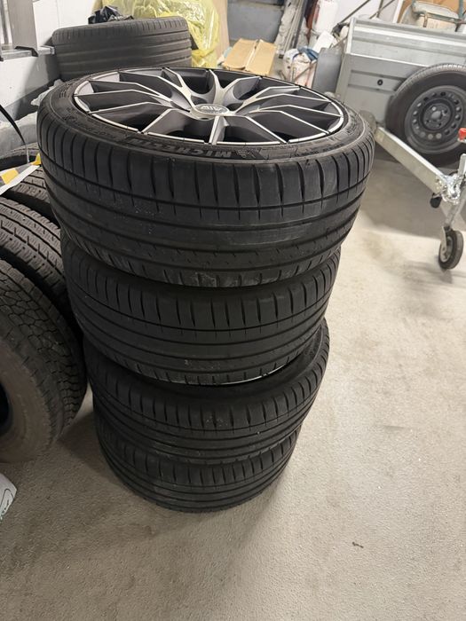 Jante OZ 5x112  8J ET35cu anvelope Michelin 225 40 R18