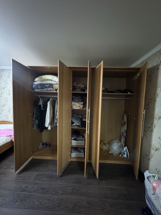 Продам спальный гарнитур