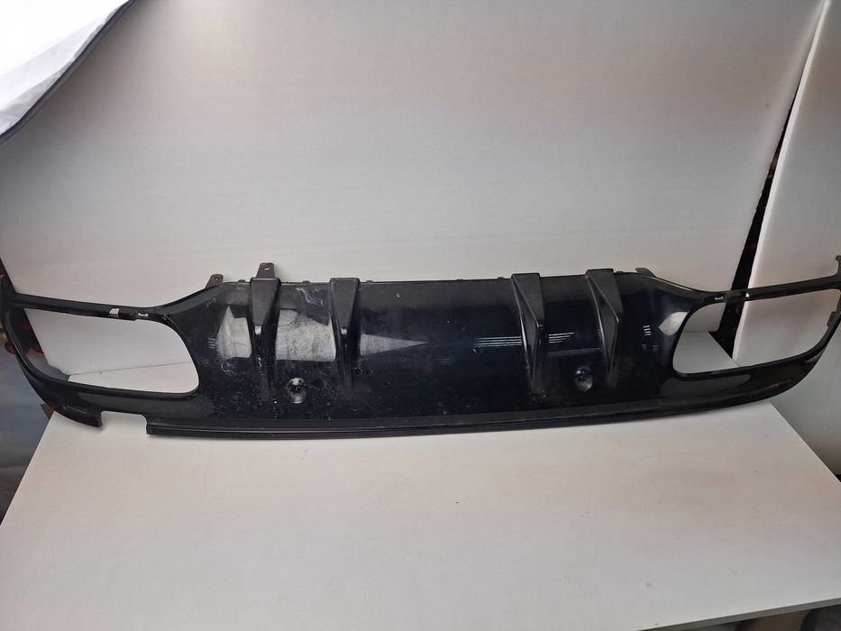 задна броня долен спойлер Мерцедес AMG