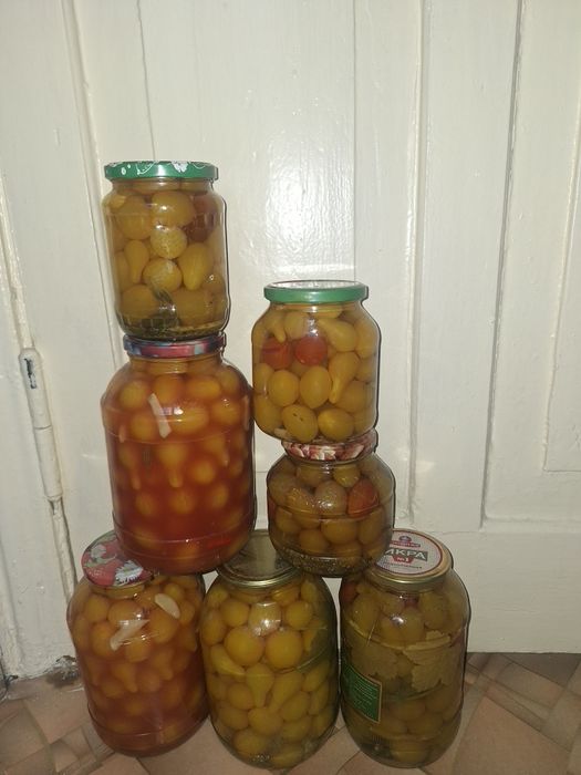 Маринованные томаты.