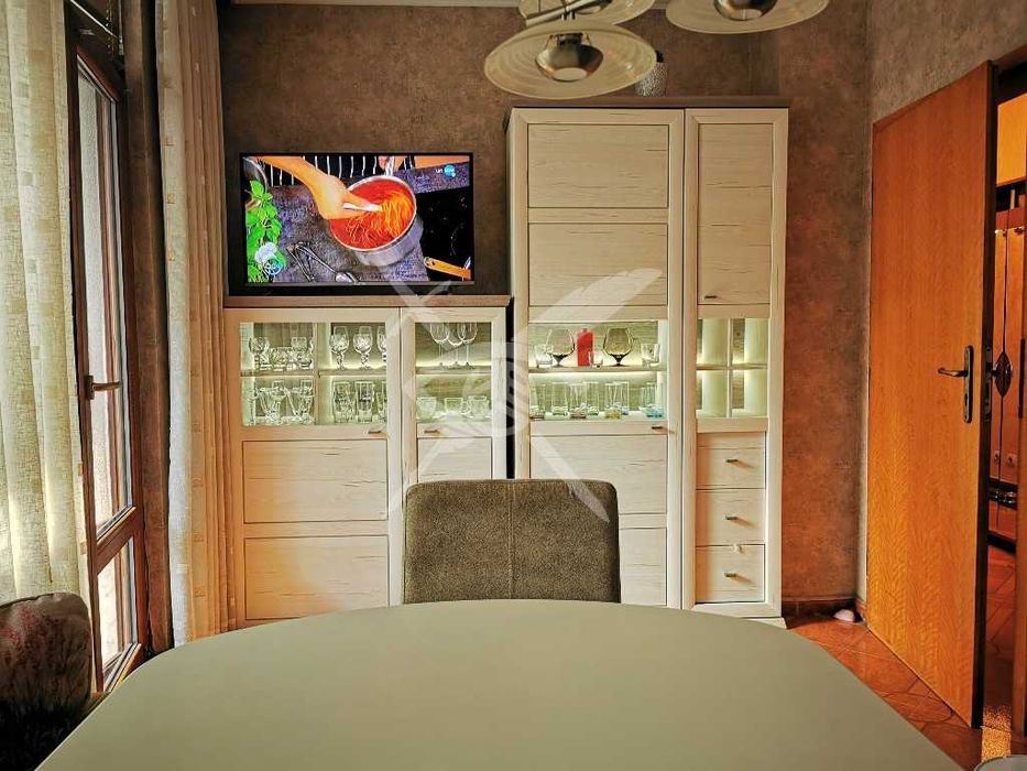 Продава се Многостаен апартамент в Поморие - 140 кв.м за 1750 €/кв.м - Снимка #7