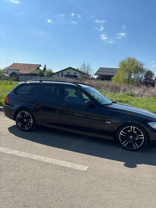 Vând BMW E91 320D