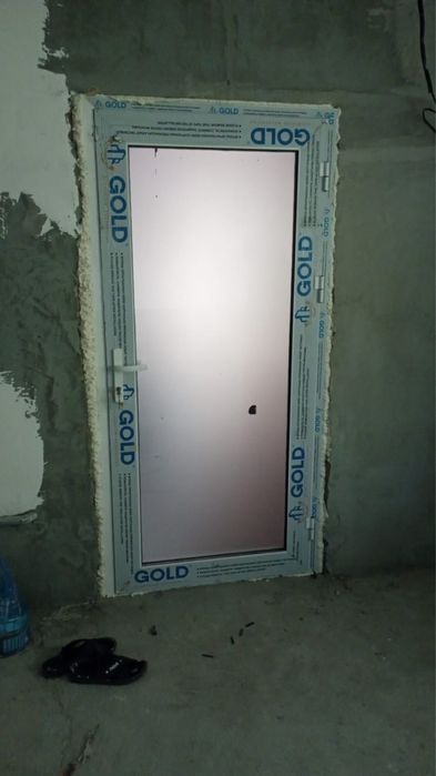 Двери пластиковые и алюминьевые