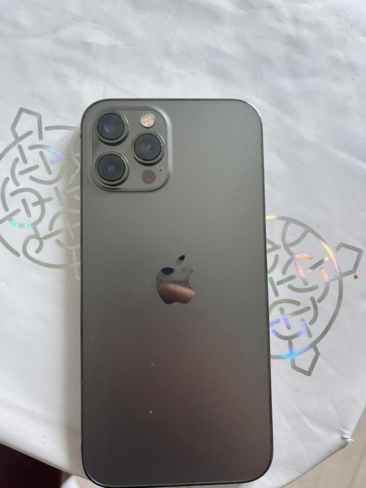 Продам IPhone 12 Pro Max