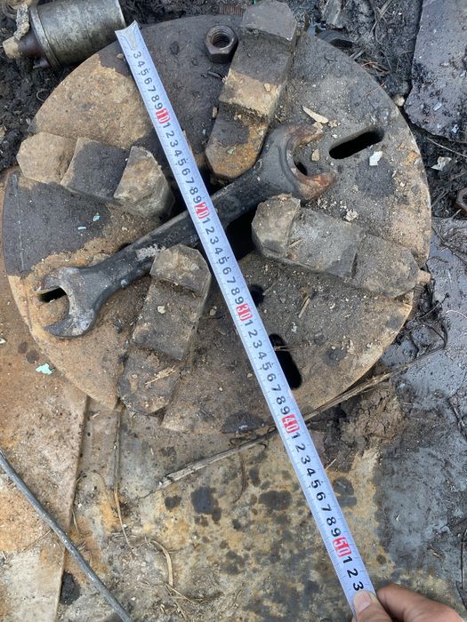 Патрон для токорного стонка