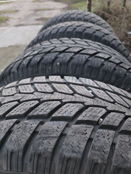 Зимни гуми 235/65 17