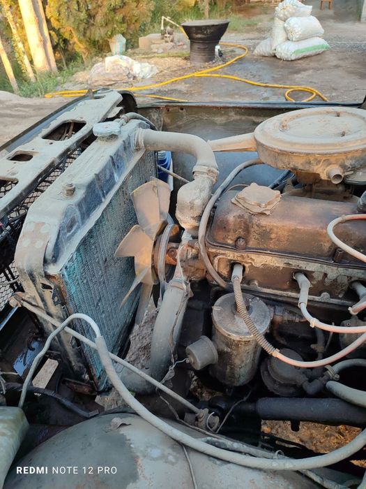 УАЗ девит сотилади