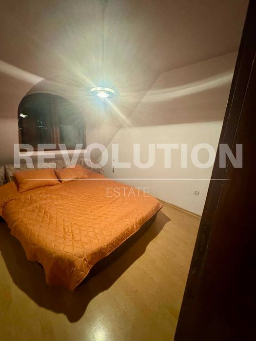 Продава се Тристаен апартамент в Пловдив, Кършияка - 100 кв.м за 1900 €/кв.м - Снимка #2