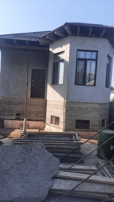 Дом на продажу новый .