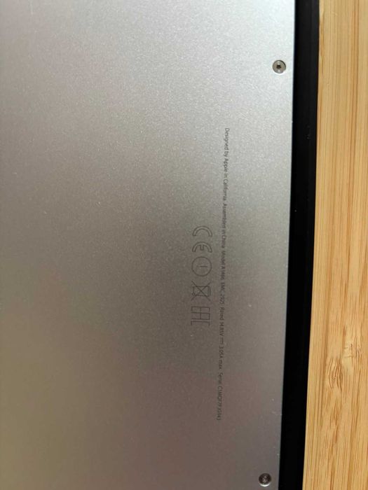 Macbook Air 2015 (Intel Core i5/4GB RAM/128GB SSD)