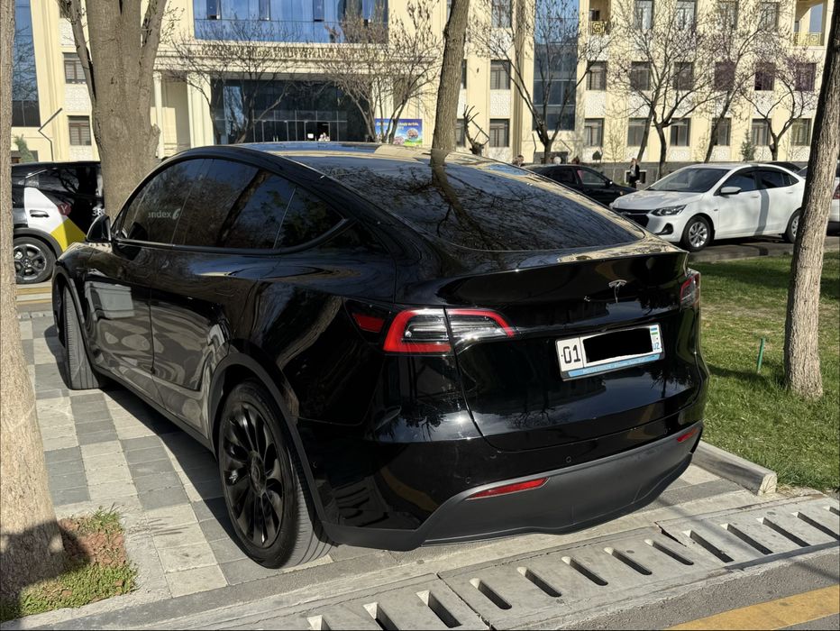 Продам Tesla Model Y 22/23  год