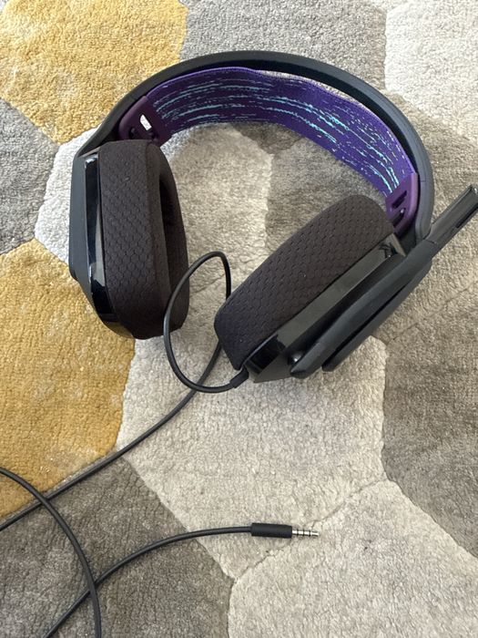 Слушалки Logitech G335