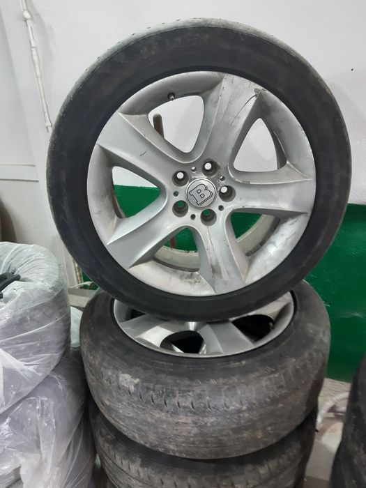 235/55R19 Хорошем состоянии