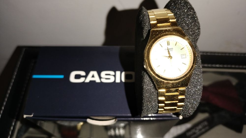 V'DAY gifts: ceasuri pentru tine și ea/el