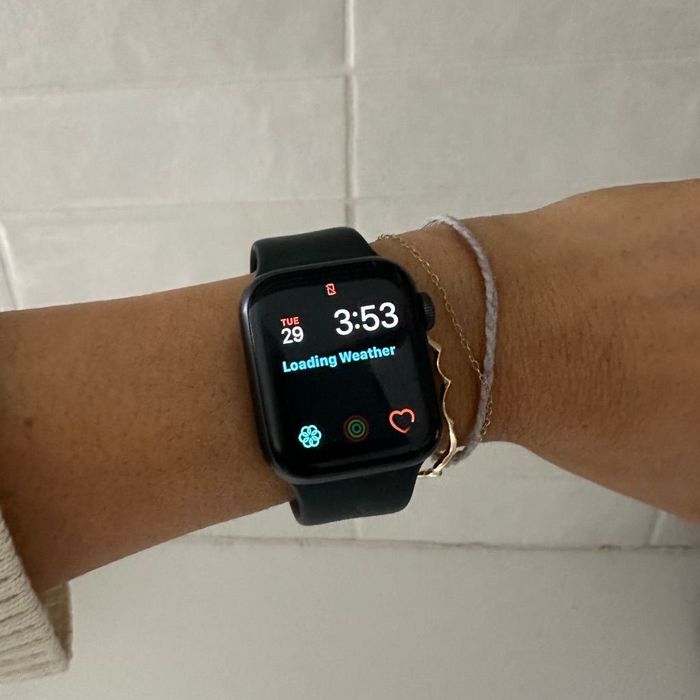 Apple watch часы продаю
