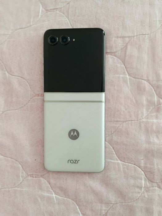 Motorola rezr 60