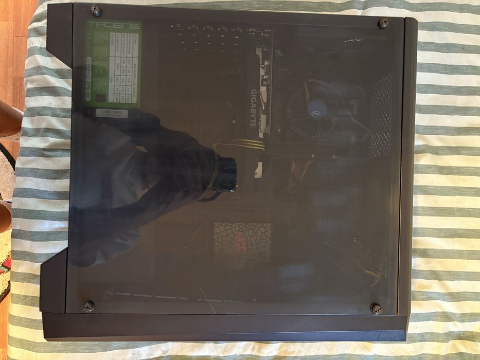 Calculator gaming vand urgent am nevoie de banii