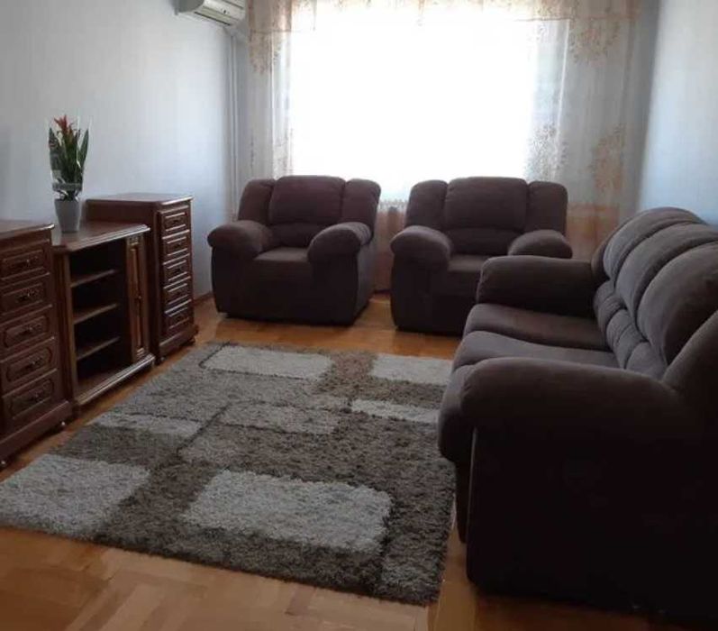 Дава се под наем Тристаен апартамент в Пловдив, Христо Смирненски - 83 кв.м за 331.5 € - Снимка #1