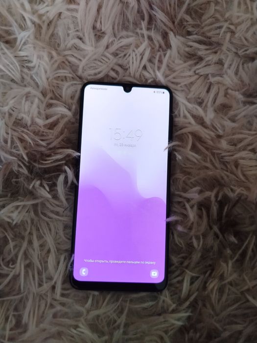 Продаётся телефон