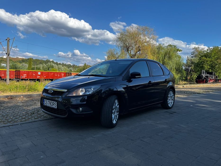 Vând ford focus  1.6 benzină