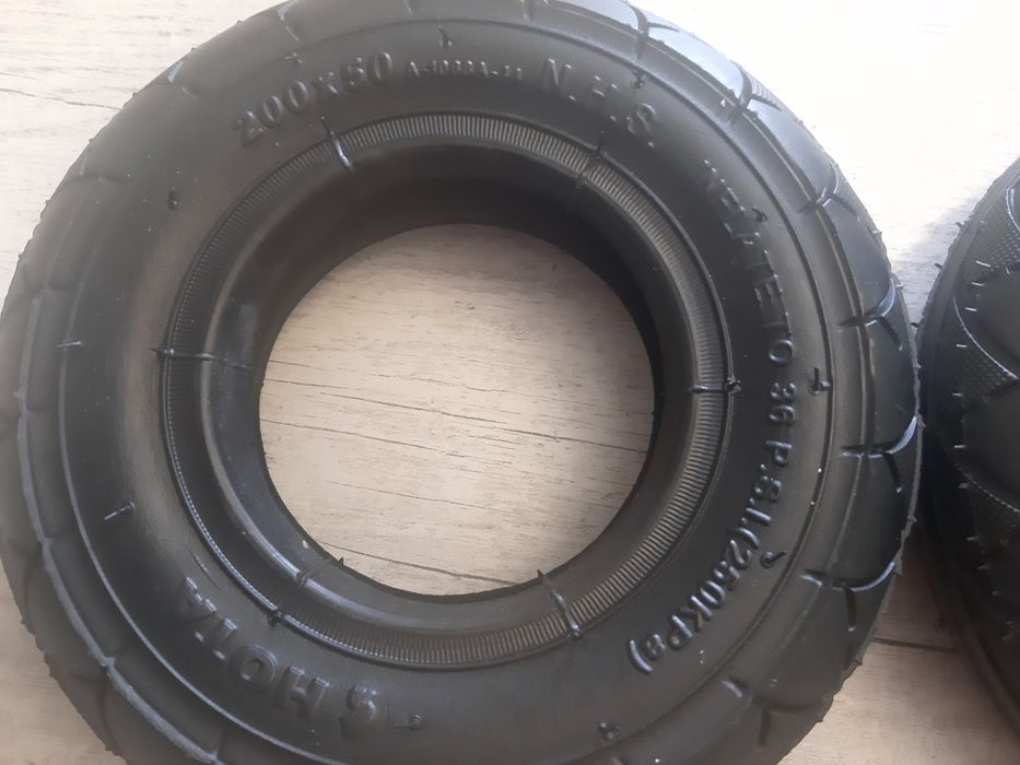 Покрышки 200х50. 2 штуки.
