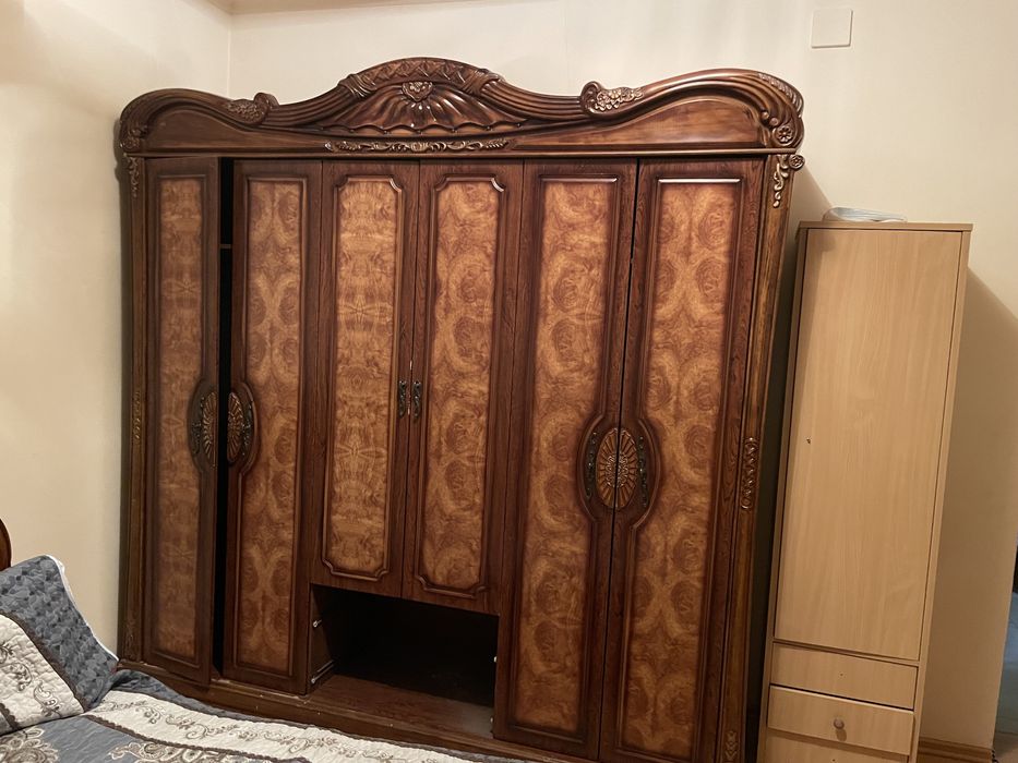 Спальный гарнитур