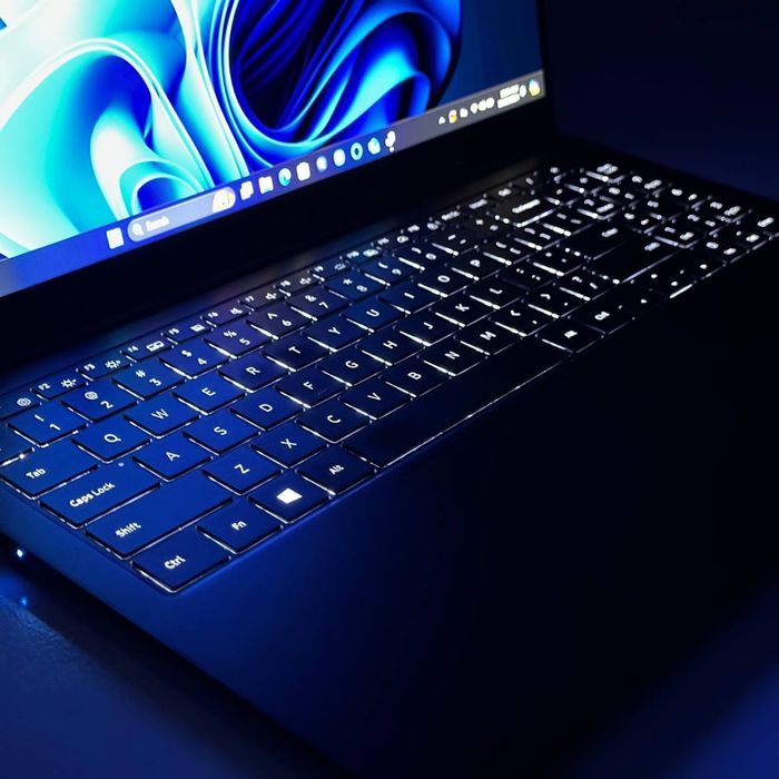 Noutbuk Samsung Book pro