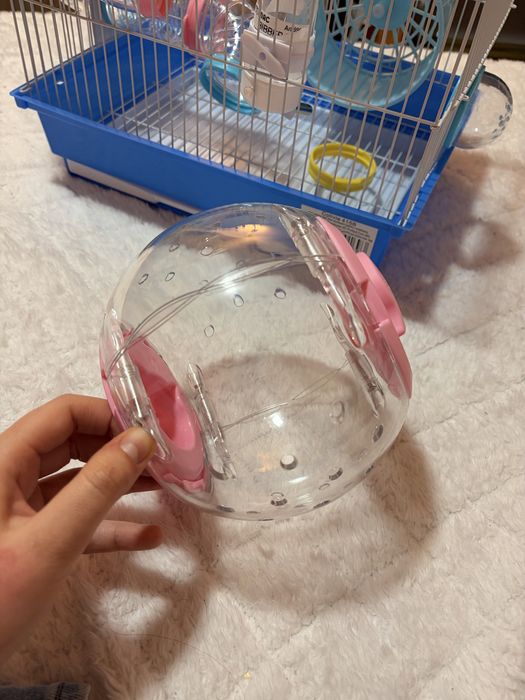 Cușcã pentru hamster + 2 bilã/sferã pentru hamster.