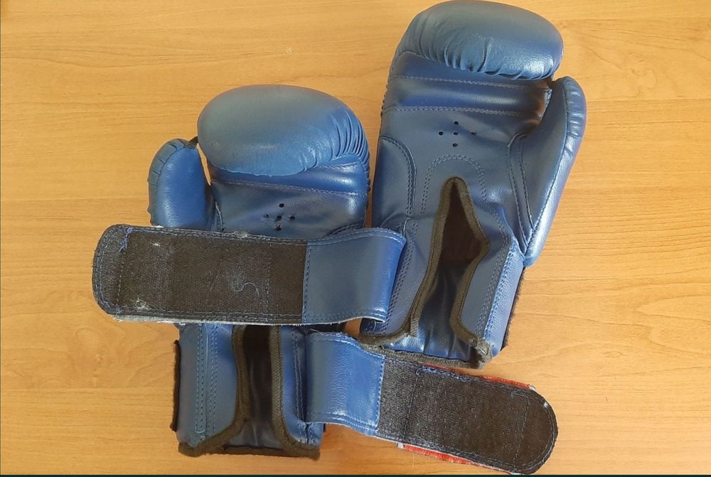 Перчатки для бокса Topten.
Размер 8