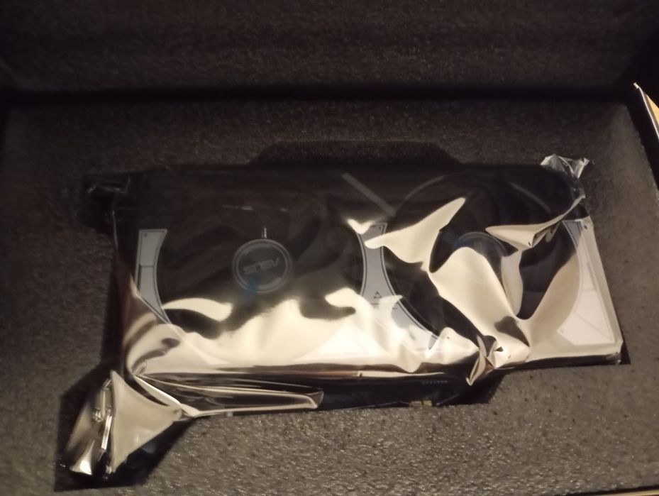 Vand Asus Dual RTX 5060 Ti OC 8 GB