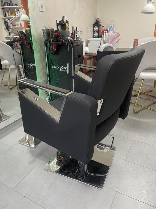 Професионален фризьорски стол