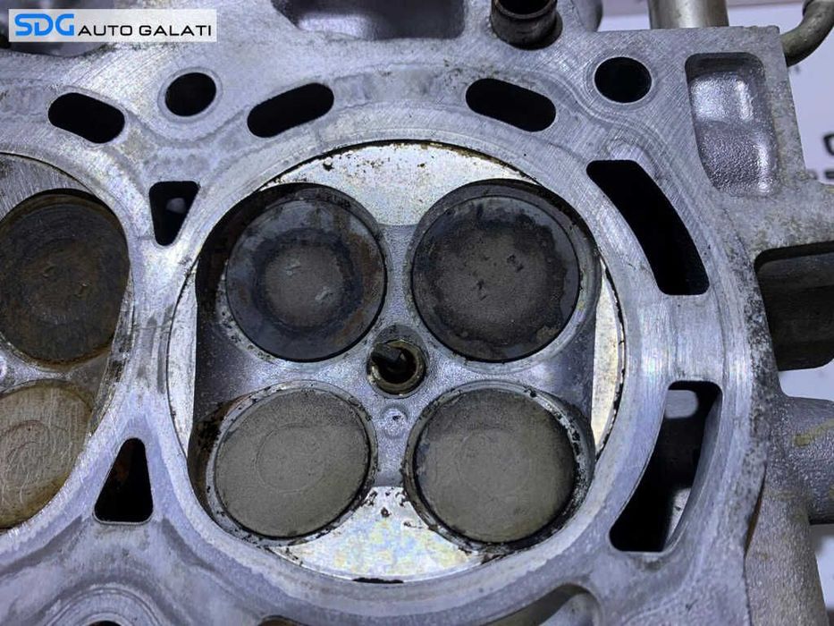 Chiulasa Echipata cu Capac Axe Supape Tacheti Culbutori Toyota Auris 1.6 1ZR 1ZR-FE 2006 - 2012