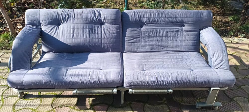 Pat metalic rabatabil pentru turisti