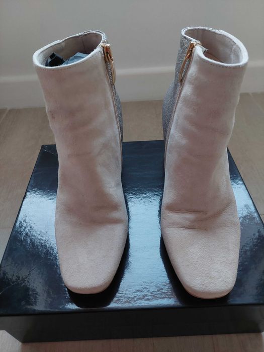 Ghete piele intoarsa